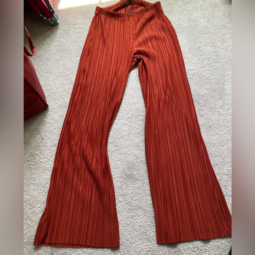 Orange, wide leg, ribbed plisse pants size US 14.